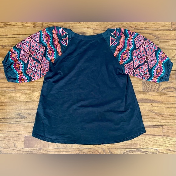 THML Black Multicolor Embroidered Puff Sleeve Top Blouse Women’s Size Small - Picture 6 of 9